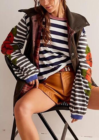 Women's Oversized Fuzzy Embroidery Sweatshirts Colorblock Striped Crewneck Long Sleeve Patchwork Pullover Tops in Kuwait