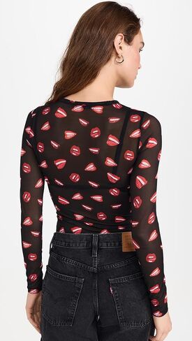 بلوزة Delaina النسائية ذات الأكمام الطويلة من Alice + olivia in Kuwait