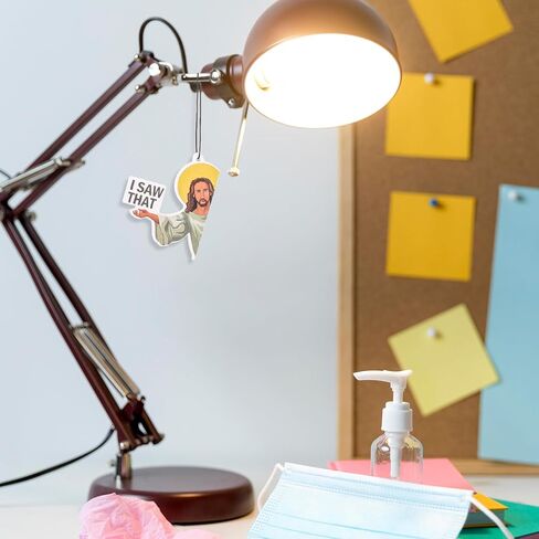 Jeffdad 8 قطع Jesus I Saw That معطرات هواء السيارة، زينة يسوع المعلقة المضحكة لمعطرات الهواء لتزيين السيارة، بطاقات معطرة لشريحة العطر للسيارة الداخلية والمرايا المنزلية وهدايا الديكور المعلقة in Kuwait