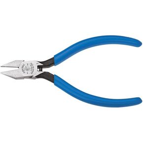 Klein Tools D209-5C Pliers, Diagonal Cutting Electronics Pliers with Narrow Jaw and Hinge, Sharp Pointed Nose, 5-Inch