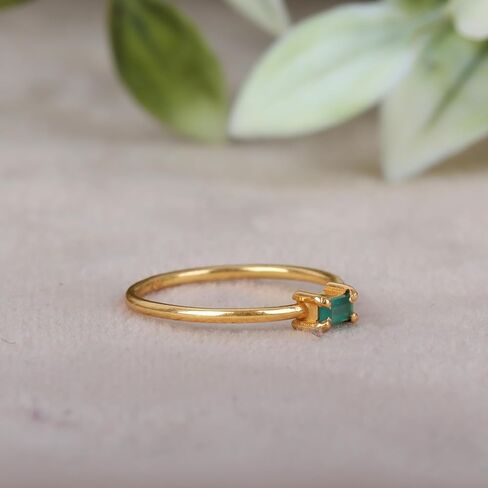 14k Gold Dainty Emerald Ring, Stackable Emerald Band, Handmade Jewelry, Gift for Her in Saudi Arabia