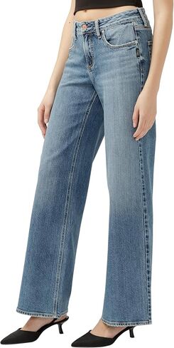 شركة Silver Jeans Co. بنطال جينز سوكي نسائي متوسط ​​الارتفاع وذو قصة متعرجة وواسعة الساق in Kuwait