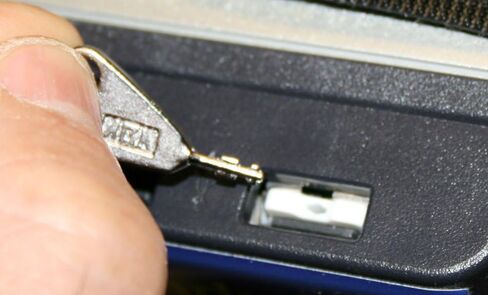 FJM Security FJM-0916 USB Port Locks, Pack of 10, Secure Your Data, USB Blocker with Key, Antitheft Locking Devices in Saudi Arabia