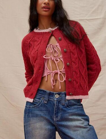 سترة صوفية نسائية من Watashi بأكمام طويلة وأزرار للإغلاق ورقبة دائرية كاجوال in Kuwait