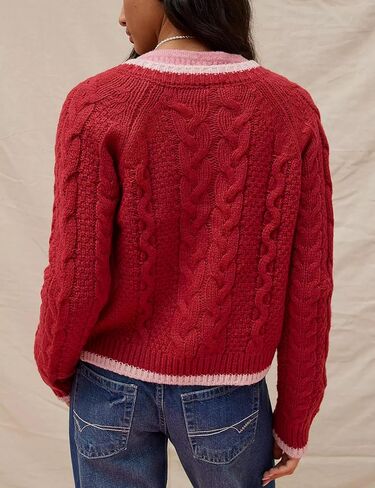 سترة صوفية نسائية من Watashi بأكمام طويلة وأزرار للإغلاق ورقبة دائرية كاجوال in Kuwait