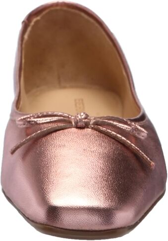 Bernardo Women's Gwynn Ballet Flat in Kuwait