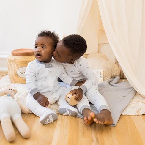 طقم بيجامات للأولاد الصغار من Burt's Bees، تيشيرت وبنطلون، قطعتان، قطن عضوي 100%، Polar Mountain in Kuwait