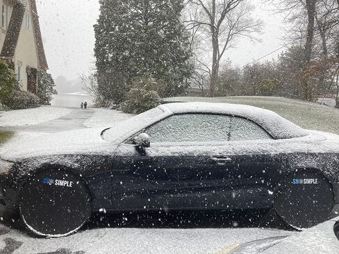 Wheel Shield (Large): Winter tire/wheel well cover, keeps snow/ice out. Parked vehicles in driveways, street, snow plow. Less shovelling, protect brakes. 2 covers, attachments, storage bag. in Saudi Arabia