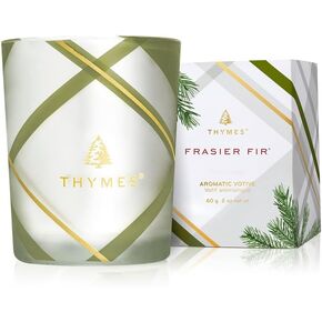 شمعة Thymes Frasier Fir - شموع منقوشة بلوري - تصميم جرة شمعة باللونين الأخضر والأبيض - شموع معطرة مع روائح التنوب السيبيري وخشب الأرز وخشب الصندل - شموع العطلات - شمعة مصبوبة (6.5 أونصة)