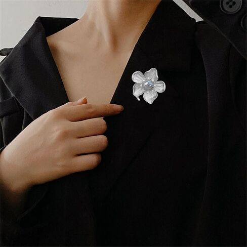 WCRAZYE Yellow Flower White Pearl Brooch for Women Girls Gold Autumn Flower Pins Autumn Fall Flower Broach for Mother Wife GF Wedding Bridal Bouquet Party Charm Flower Pin for Christmas Valentine's Day in Kuwait