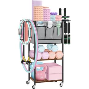 رف تخزين لصالة الألعاب الرياضية المنزلية - رف تخزين بساط اليوجا لبساط اليوجا والدامبل وأسطوانة الرغوة وحزام اليوجا ومنظم معدات التمرين مع خطافات وعجلات، بني ريفي in Kuwait