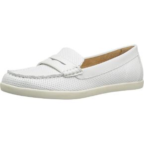 Naturalizer Women's Gwen Round Moc Toe Loafer