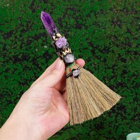 Natural Crystal Magic Sweeper Blue Apatite Tower Broom 7.08"-7.87" Healing Crystal Point Witch Altar Supplies for Crystal Therapy Cleaning Bedroom Office Home Decor Gift