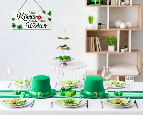 WaaHome القديس باتريك علامة يوم اكليلا من الزهور لديكور الباب الأمامي، القبلات الأيرلندية شامروك رغبات القديس باتريك زينة الباب، 6 "× 12" علامة ديكور القديس باتريك للمنزل جدار الباب الأمامي زينة الشرفة in Kuwait