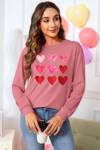 قمصان VVNTY Valentine للنساء: تي شيرت لطيف بأكمام طويلة ورسومات قلب لطيف كاجوال هدية عيد الحب in Kuwait
