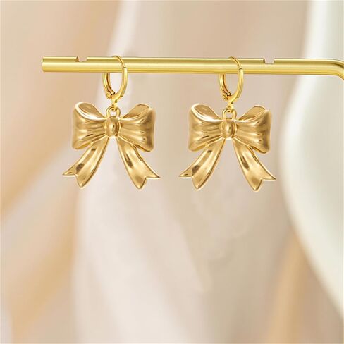 Dreuyet القوس قلادة أقراط القوس مجموعة مجوهرات للنساء 14K مطلية بالذهب Bowknot Huggies هوب أقراط لذيذ القوس قلادة الشريط مجموعة مجوهرات هدية عيد الميلاد in Kuwait