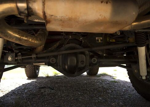 Rugged Ridge | Suspension Track Bar, Rear, Adjustable | 18305.06 | Fits 2007-2018 Jeep Wrangler JK/JKU in Saudi Arabia