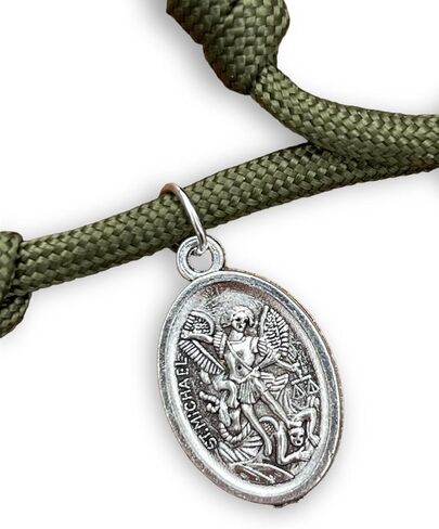 MUNIFICENCE Christian Catholic Blessing String Bracelet Prayer Rosary Paracord Protection Medals Jewlery for Men and Women/Pulsera Rosario Hilo Paracord Verde Adultos Hombres y Mujeres in Kuwait