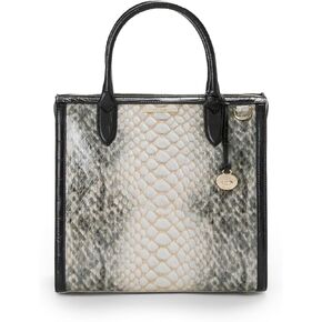 كارولين - بلاك روكاواي in Kuwait