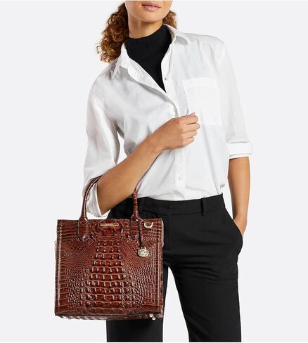 كارولين - بلاك روكاواي in Kuwait