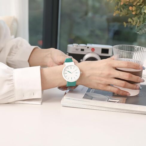 Women's Men's Casual Sports Watch Easy Read Dial Waterproof Analog Quartz Watches with Colorful Rubber Silicone Band for Women Men in Saudi Arabia