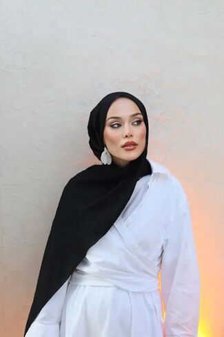حجاب قطني ناعم لراحة يومية، حجاب قطني خفيف الوزن وجيد التهوية - مثالي للصيف، حجاب أنيق in Saudi Arabia