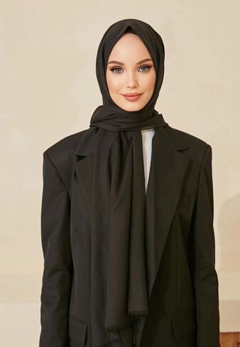 حجاب قطني ناعم لراحة يومية، حجاب قطني خفيف الوزن وجيد التهوية - مثالي للصيف، حجاب أنيق in Saudi Arabia