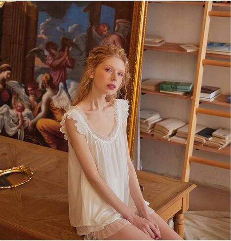 Women's Vintage 2 Pcs Sleepwear Bridal Pajamas Sets Victorian Nightwear Princess Chemises Nighties in Kuwait