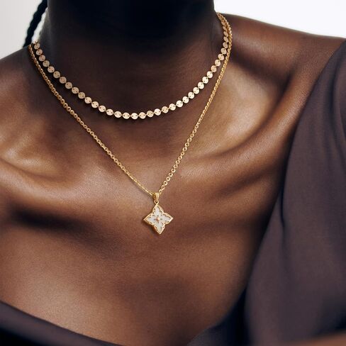 LOYATA Gold Clover Necklace for Women 14K Gold Plated Cubic Zirconia Four Leaf Clover Necklace Lucky Charm Dainty Simple Gold Pendant Necklace for Women Jewelry in Saudi Arabia