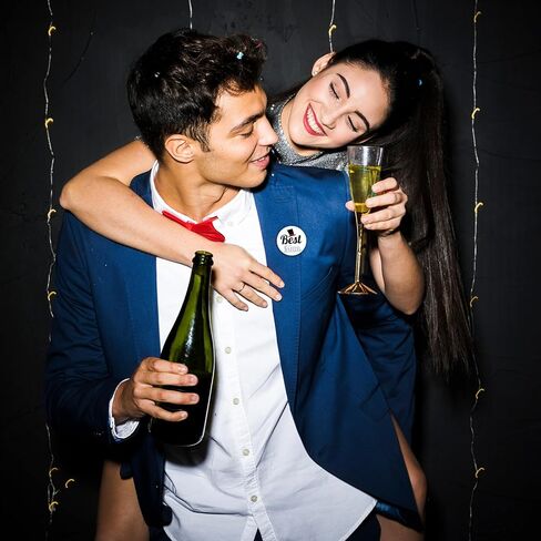 دبابيس فريق العريس، دبابيس أزرار حفلات الزفاف، لوازم هدايا فرقة القبيلة لحفلات العزوبية، مجموعة هدايا ديكور حفلات الزفاف (8 قطع) in Kuwait