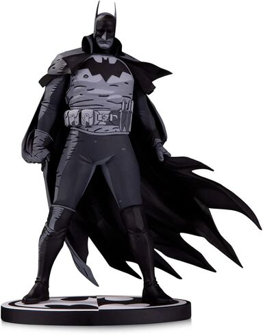 McFarlane Toys DC Direct The Joker Purple Craze: The Joker by Greg Capullo 1:10 Resin Statue in Saudi Arabia