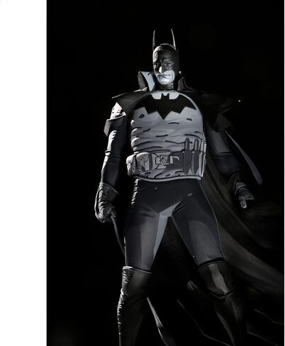 McFarlane Toys DC Direct The Joker Purple Craze: The Joker by Greg Capullo 1:10 Resin Statue in Saudi Arabia