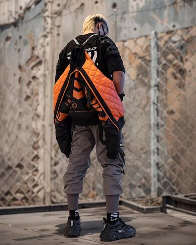 سترة بومبر عصرية من نسيج الكون Techwear in Saudi Arabia