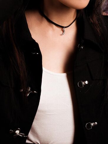 Sacina Goth Boho Hippie Crescent Moon Choker Necklace، قلادة سوداء، عيد الهالوين عيد الميلاد السنة الجديدة Goth Boho مجوهرات هدية للنساء in Saudi Arabia