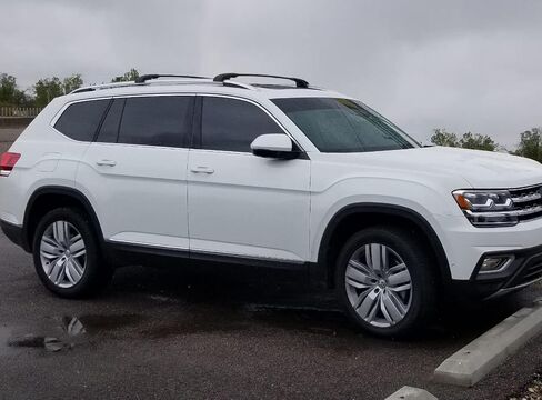 قضبان عرضية لرف السقف من BrightLines متوافقة مع 2017 2018 2019 2020 2021 2022 2023 2024 Volkswagen Atlas in Kuwait