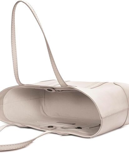 فراي ميليسا شوبر in Kuwait