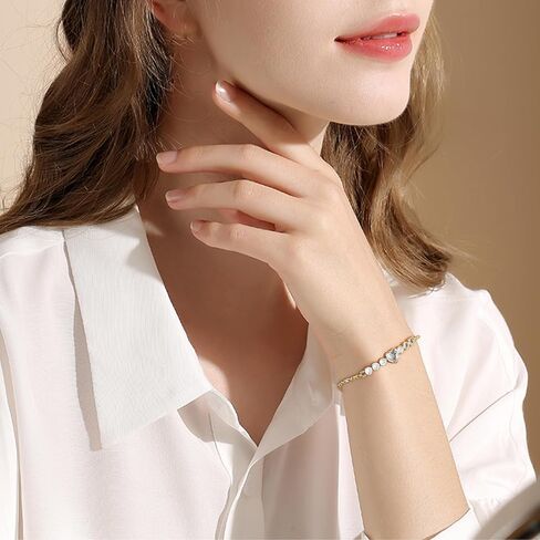 White Gold Plated Flower Bracelets for Women: Adjustable Cubic Zirconia Flower Ankle Chain in Kuwait