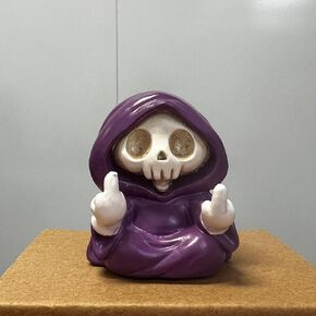 Adorable Skull Grim Reaper Statue with Walking Dog Ghost Statue Figurine, Halloween Home Tabletop Decoration - Middle Finger