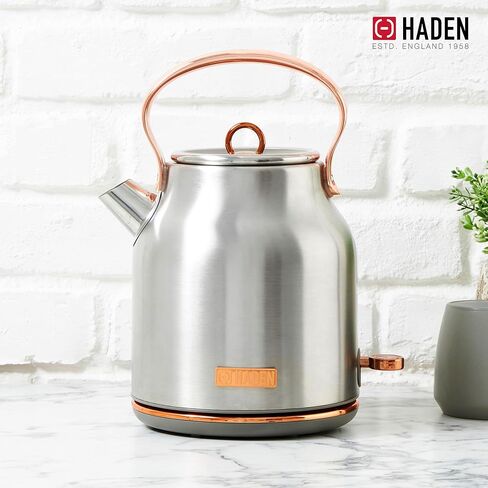 Haden Heritage 75012 1.7 Liter Stainless Steel Body Retro Electric Tea Kettle, White and Haden Heritage 75013 4 Slice Wide Slot Stainless Steel Retro Toaster, White in Kuwait