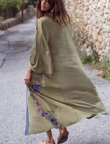 سترة صوفية للسيدات من Bsubseach in Kuwait