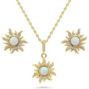 مجموعة قلادة وأقراط أنيقة من الفضة الإسترلينية على شكل شمس مقلدة من أوبال زركونيا مكعبة الزركونيوم CZ Sunburst للنساء (ذهب أصفر لامع، مطلي بالروديوم) من الفضة الإسترلينية BERRICLE in Kuwait
