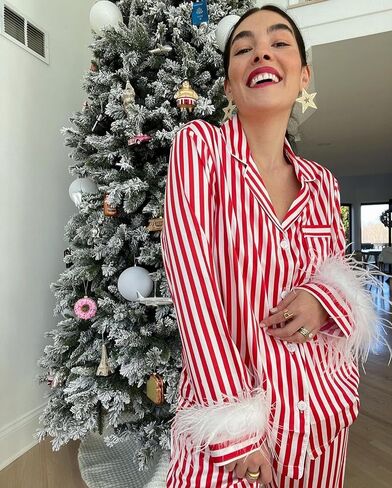 Women’s Christmas Luxury Satin Pajama Set Long Sleeve Stripe Bow Print Button Up Shirt Pants Coquettecore Loungewear in Kuwait