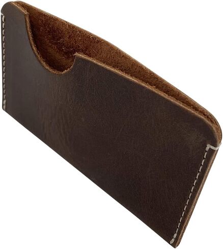 اختبئ واشرب، حامل بطاقات بسيط مصنوع يدويًا من جلد محبب بالكامل - بني بوربون in Kuwait