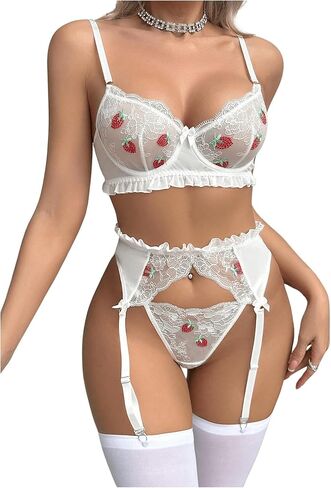 مجموعة ملابس داخلية نسائية من MakeMeChic مكونة من 5 قطع مطرزة بالزهور والدانتيل المكشكش وحمالة الصدر واللباس الداخلي in Saudi Arabia