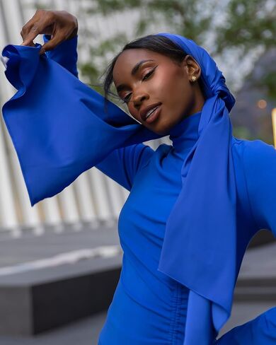 The Drop Women's Head Scarf by @aissatatdiallo in Saudi Arabia