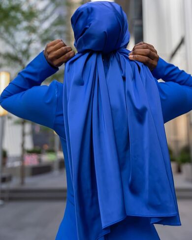 The Drop Women's Head Scarf by @aissatatdiallo in Saudi Arabia