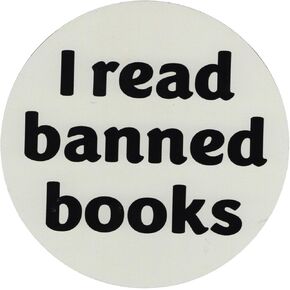 قرأت مغناطيس خزانة الكتب المحظورة لمصد السيارات والشاحنات وسيارات الدفع الرباعي - الثلاجة المصنوعة في الولايات المتحدة الأمريكية من قبل الأمريكيين للأمريكيين. التوعية بالكتب المحظورة in Kuwait