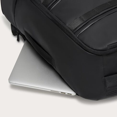 Oakley Backpacks Rover Convertible Bag, Blackout, One Size in Saudi Arabia
