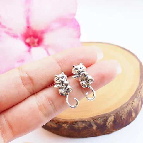 Cat Stud Earrings for Women Trendy Cute Animal Earrings Novelty Earrings Animal Cat Fun Earrings Unusual Earrings for women Gifts Trendy Stuff in Saudi Arabia