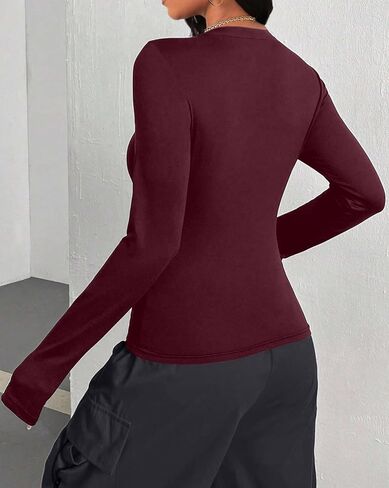 LovelyWholesale Women Graphic Long Sleeve Tops Sexy Spider Crewneck Tees Y2K Shirts in Saudi Arabia